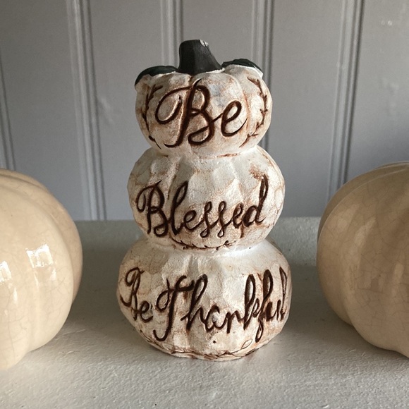 NWT- 2 Cream Crackle & 1 Be Blessed Be Thankful Stacked Pumpkin Decorations Set - Picture 4 of 17